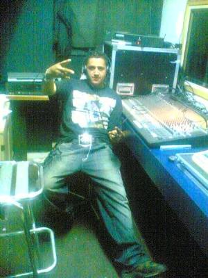 tof f studio ifm (yow im in the place) lol
